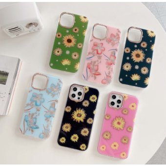 Plastové puzdro na Apple iPhone 12/12 Pro Classic Flower zelené