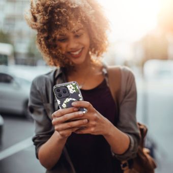 Silikónové puzdro na Apple iPhone 15 Tech-Protect MagMood MagSafe Spring Floral